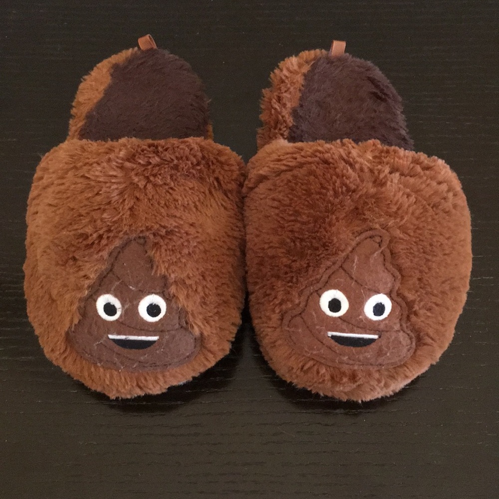 Kid’s Emoji Poop 💩 Slippers Size 2-3